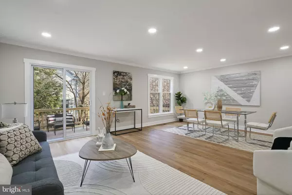 Vienna, VA 22181,2891 KELLY SQ