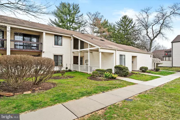 S-10 AVON DR, East Windsor, NJ 08520