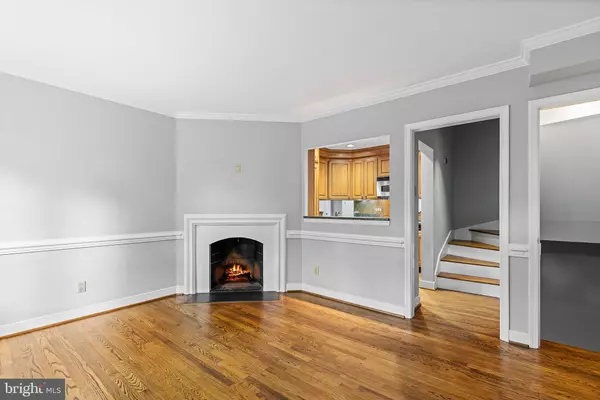 Alexandria, VA 22314,544 N SAINT ASAPH ST