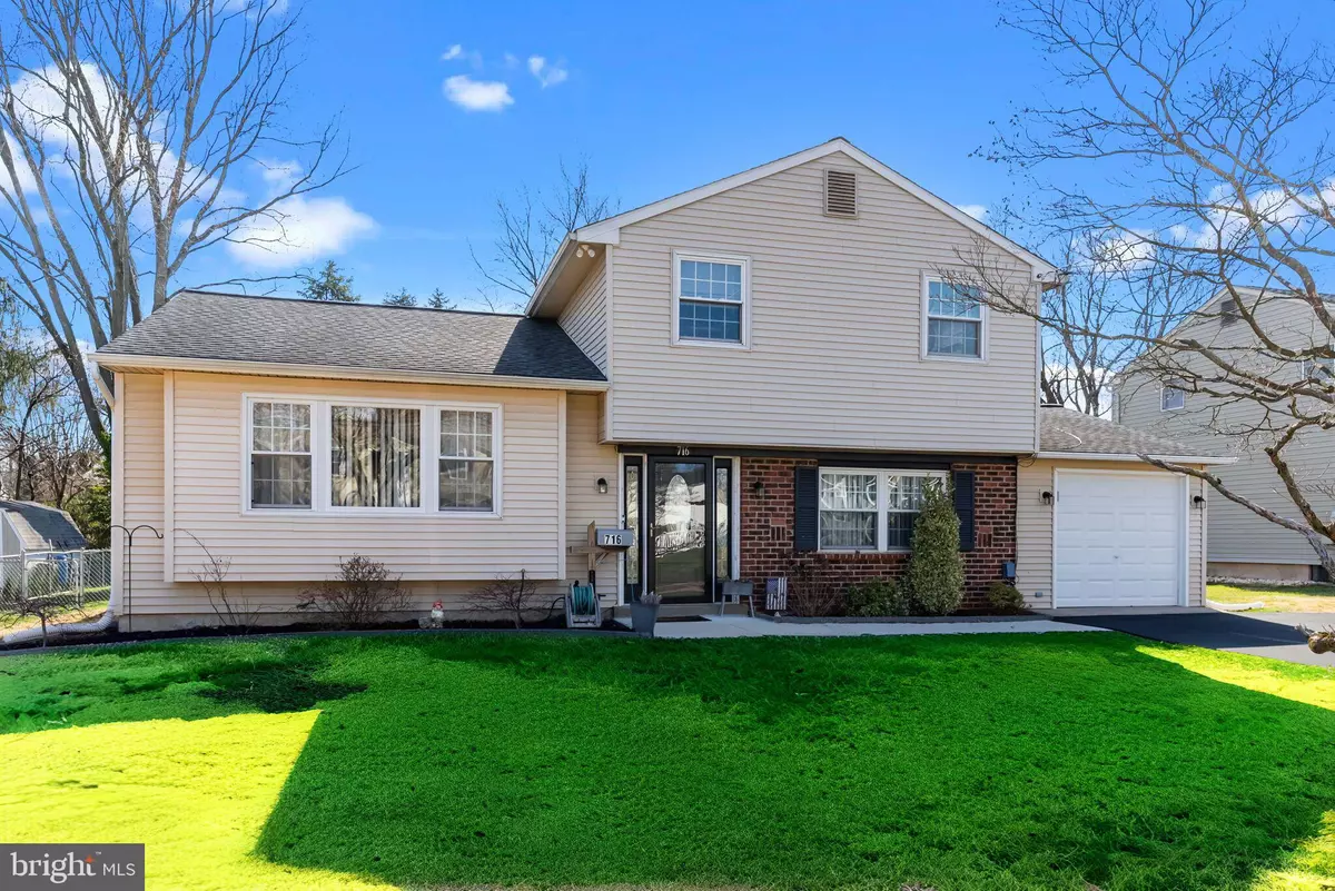 Warminster, PA 18974,716 JOSEPH AVE