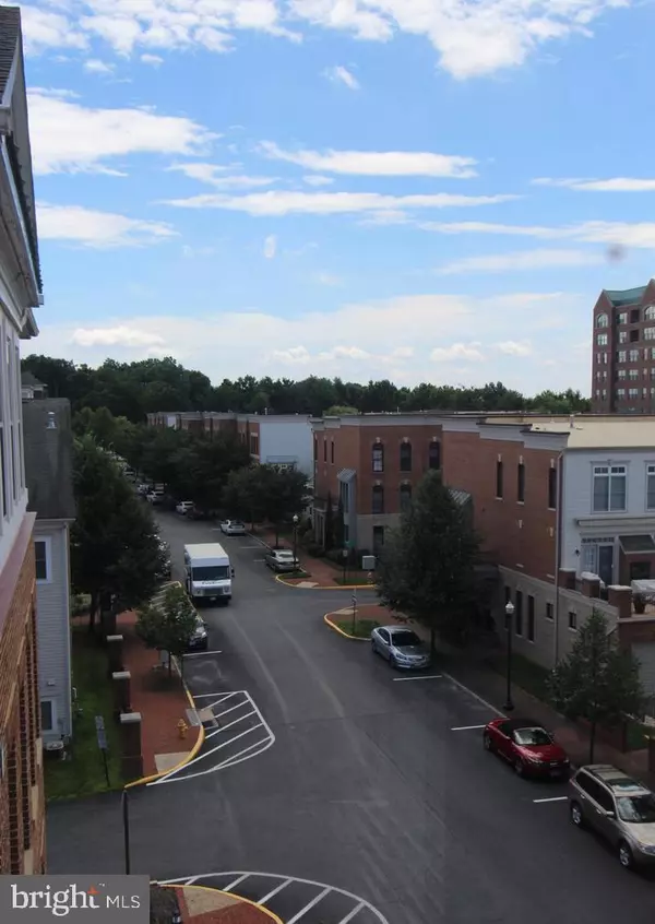 Woodbridge, VA 22191,500 BELMONT BAY DR #411