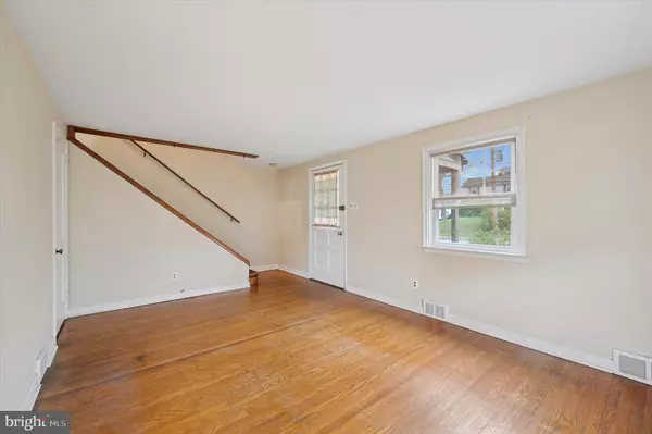 Hatboro, PA 19040,414 N WARMINSTER RD
