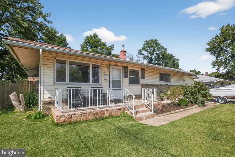 11 LA GORCE BLVD, Burlington, NJ 08016