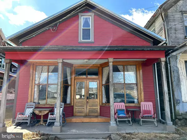 111 MOUNTAIN AVE, Woodward, PA 16882