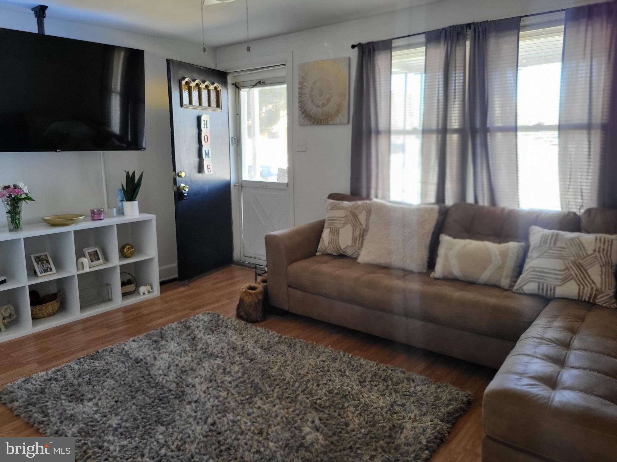 Elsmere, DE 19805,906 KIRKWOOD HWY