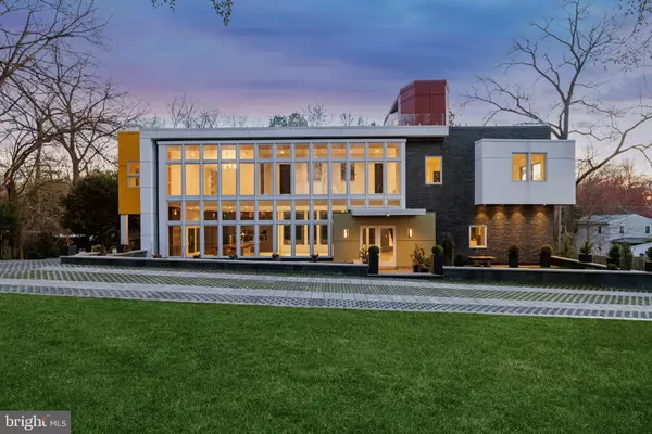 Mclean, VA 22101,6304 OLD DOMINION DR