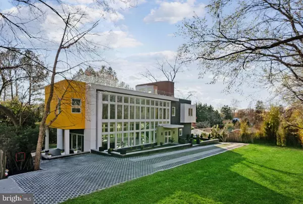 Mclean, VA 22101,6304 OLD DOMINION DR