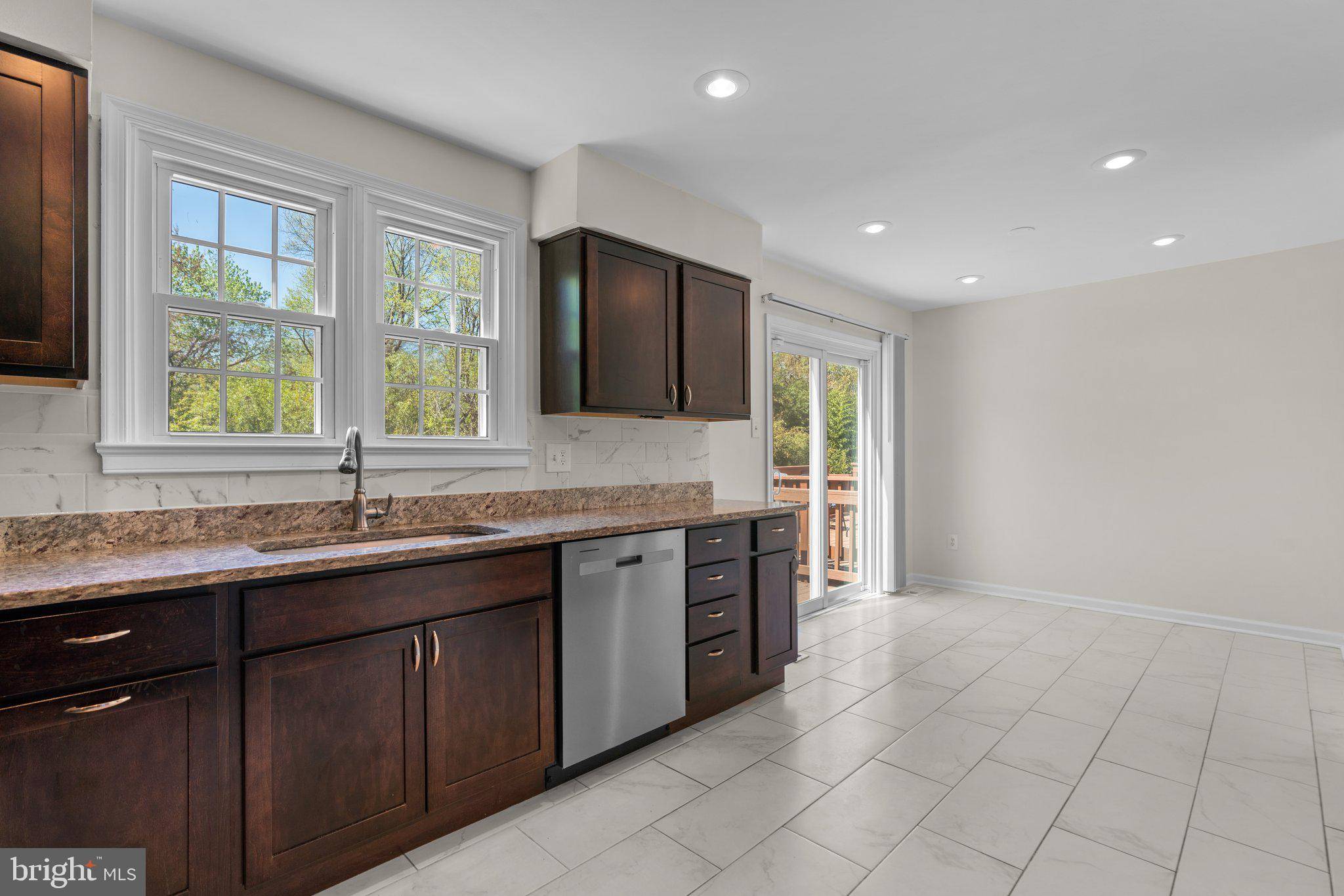 Elkridge, MD 21075,6218 MANCHESTER WAY