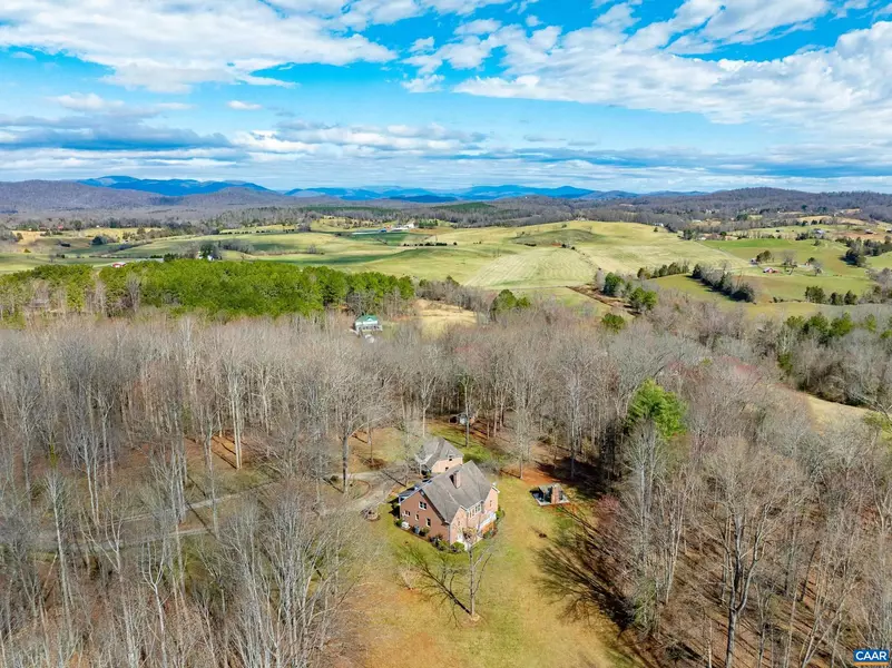 5077 W HOOVER RD, Reva, VA 22735