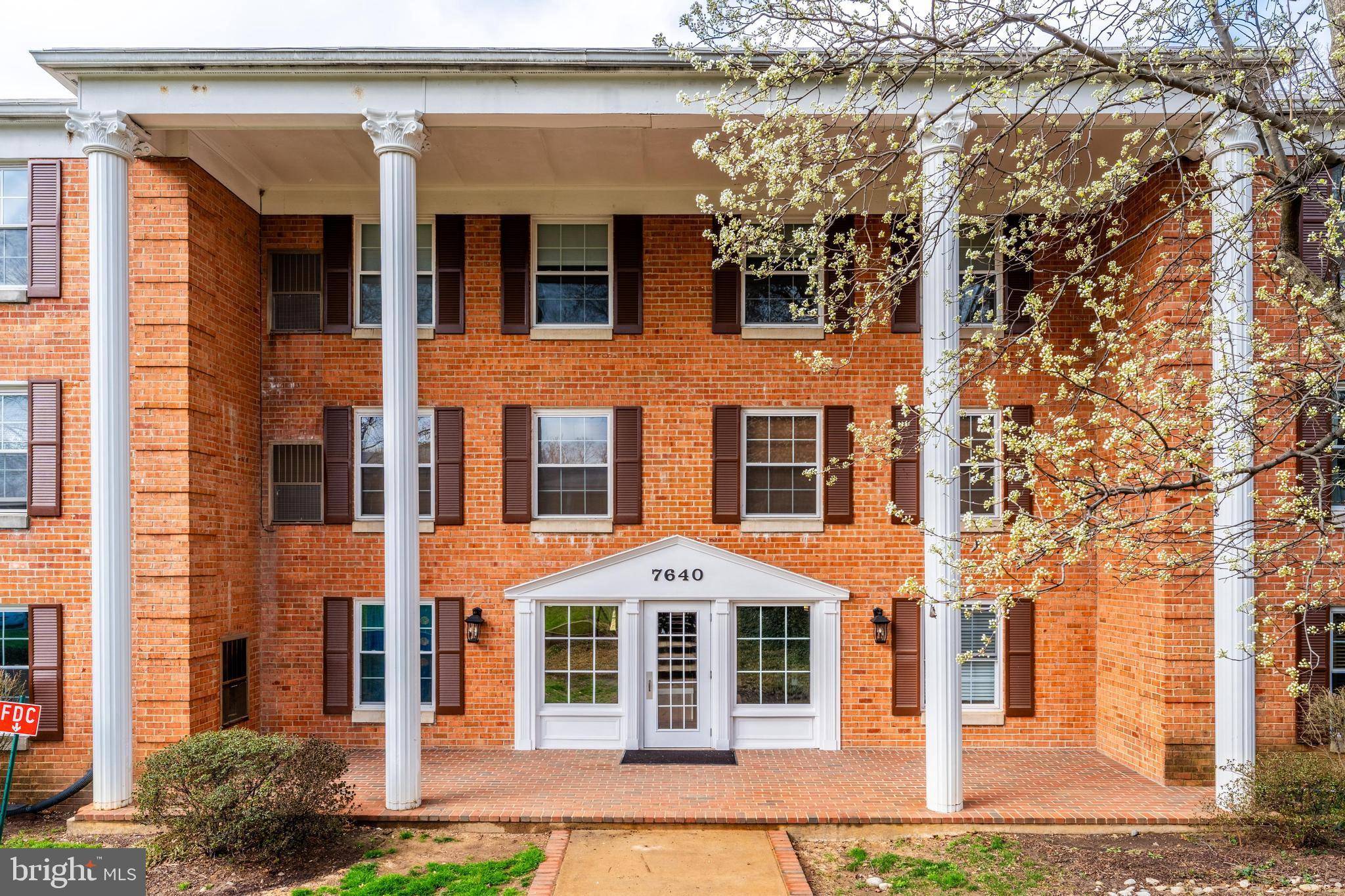 7640 PROVINCIAL DR #211, Mclean, VA 22102