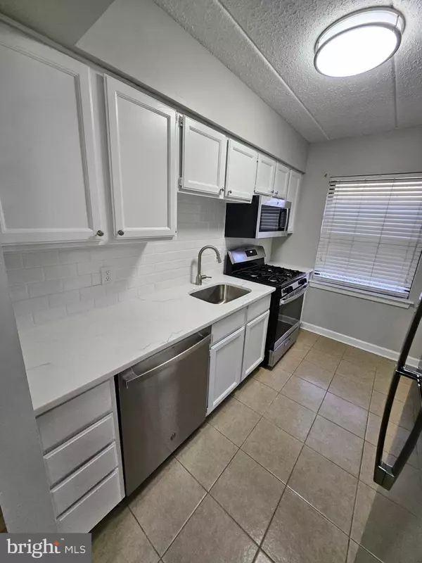 Philadelphia, PA 19128,431 SHAWMONT AVE #C