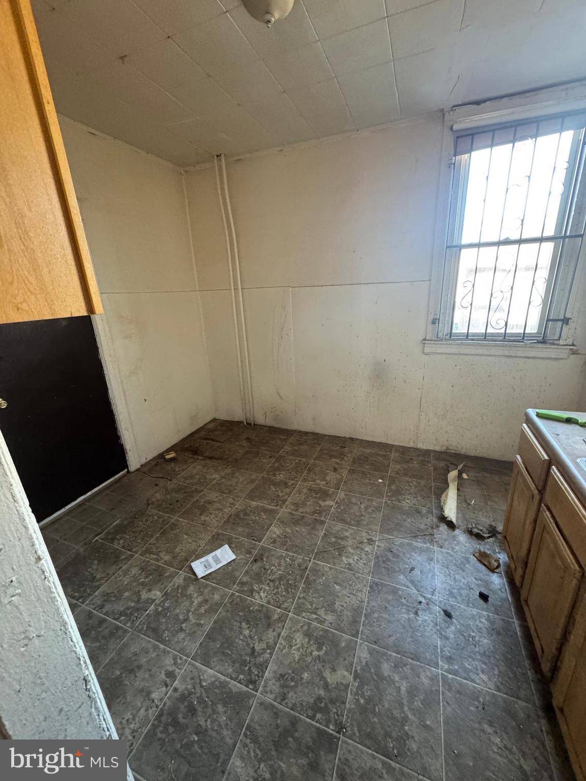 Philadelphia, PA 19140,411 W COURTLAND ST