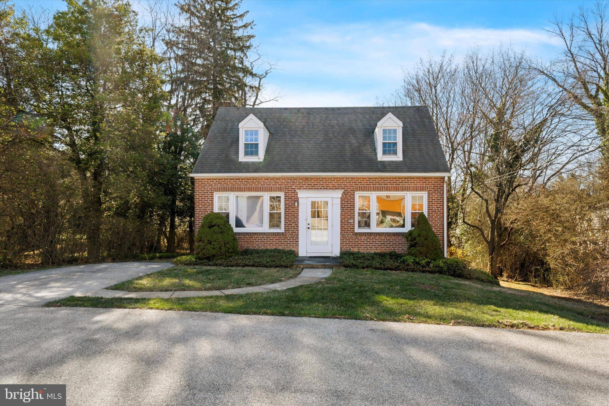Newtown Square, PA 19073,14 CLOVER LN