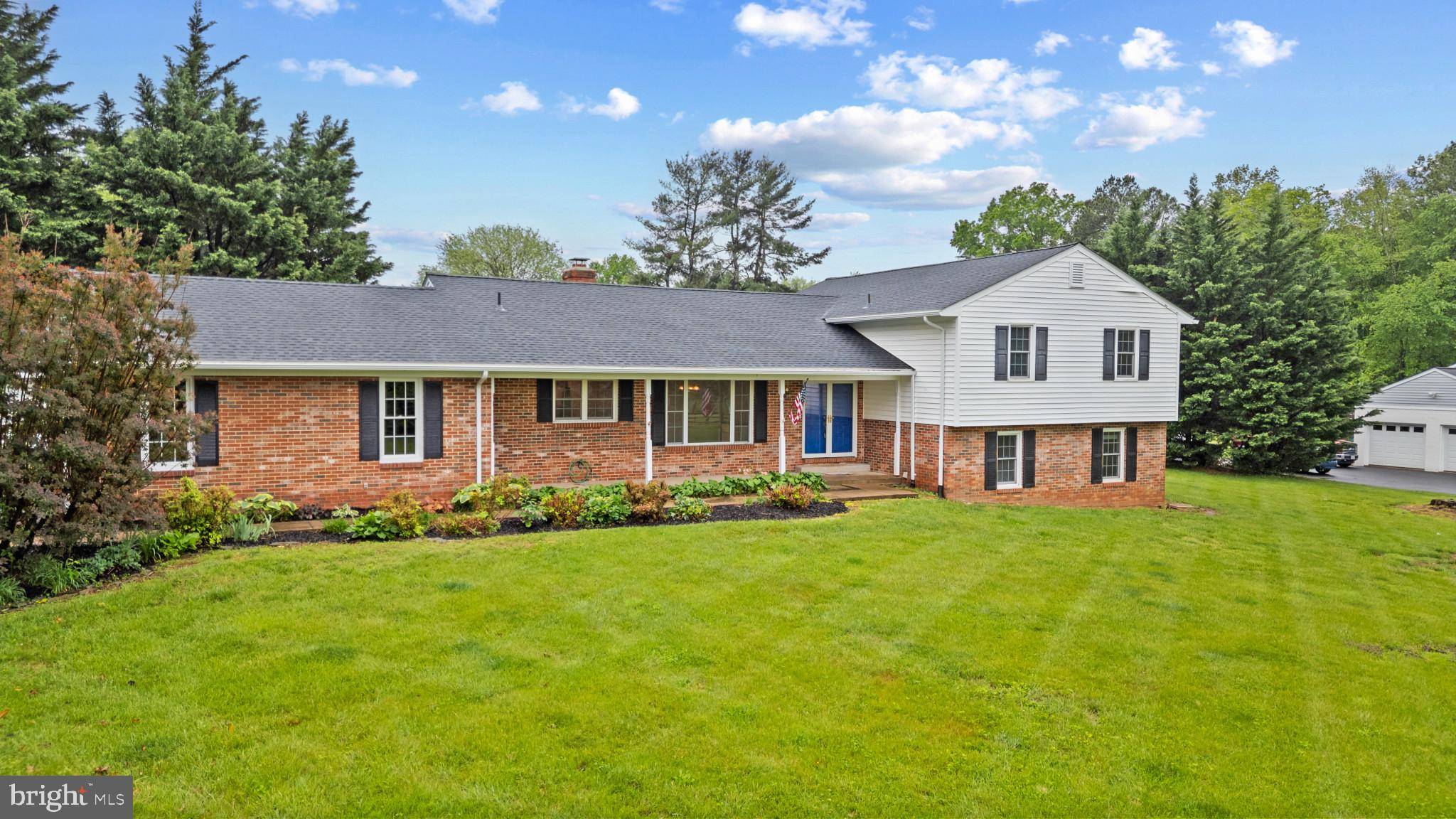 4000 LATHAM DR, Haymarket, VA 20169
