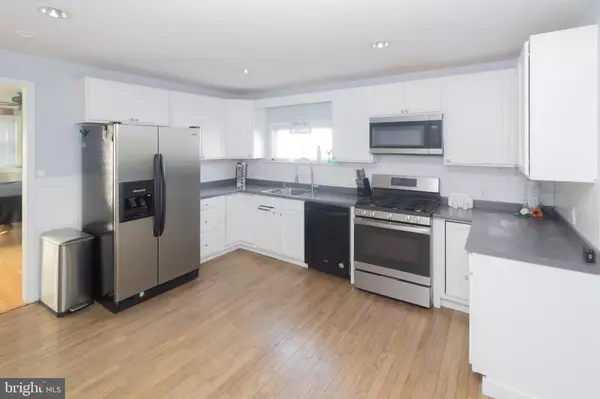 Maple Shade, NJ 08052,444 N FORKLANDING RD