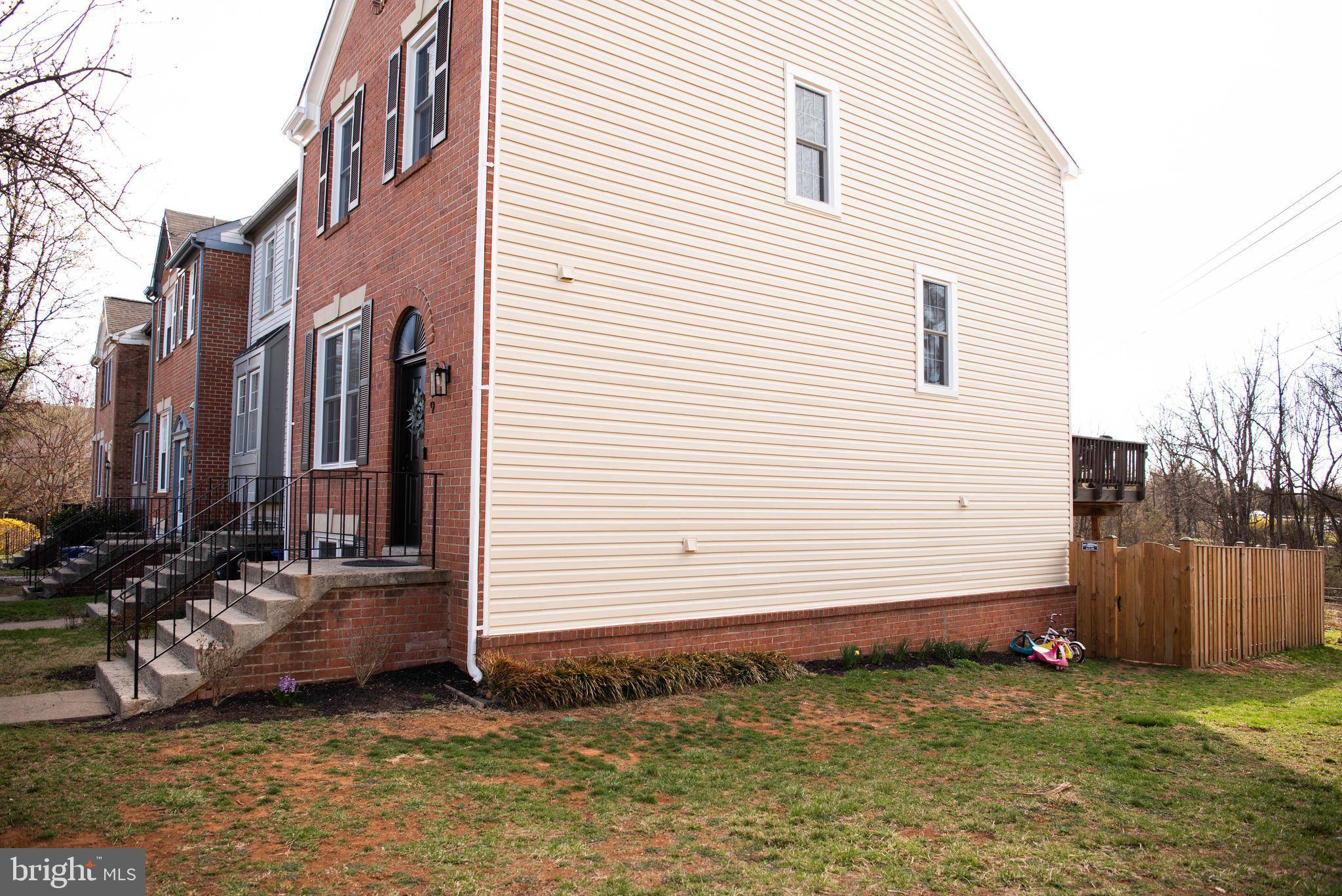 Leesburg, VA 20175,319 DAVIS AVE SW