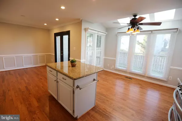Woodbridge, VA 22192,12842 MISTY LN