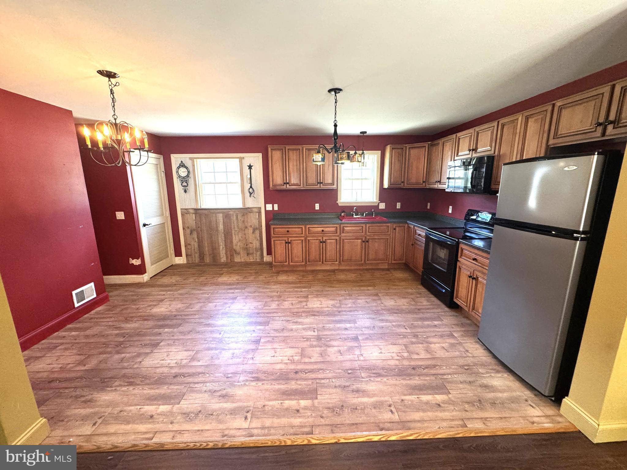 Milroy, PA 17063,1015 LOWER CREEK RD