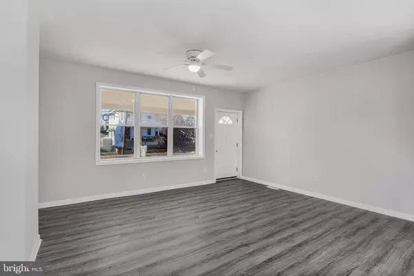 Oaklyn, NJ 08107,28 W GREENWOOD AVE