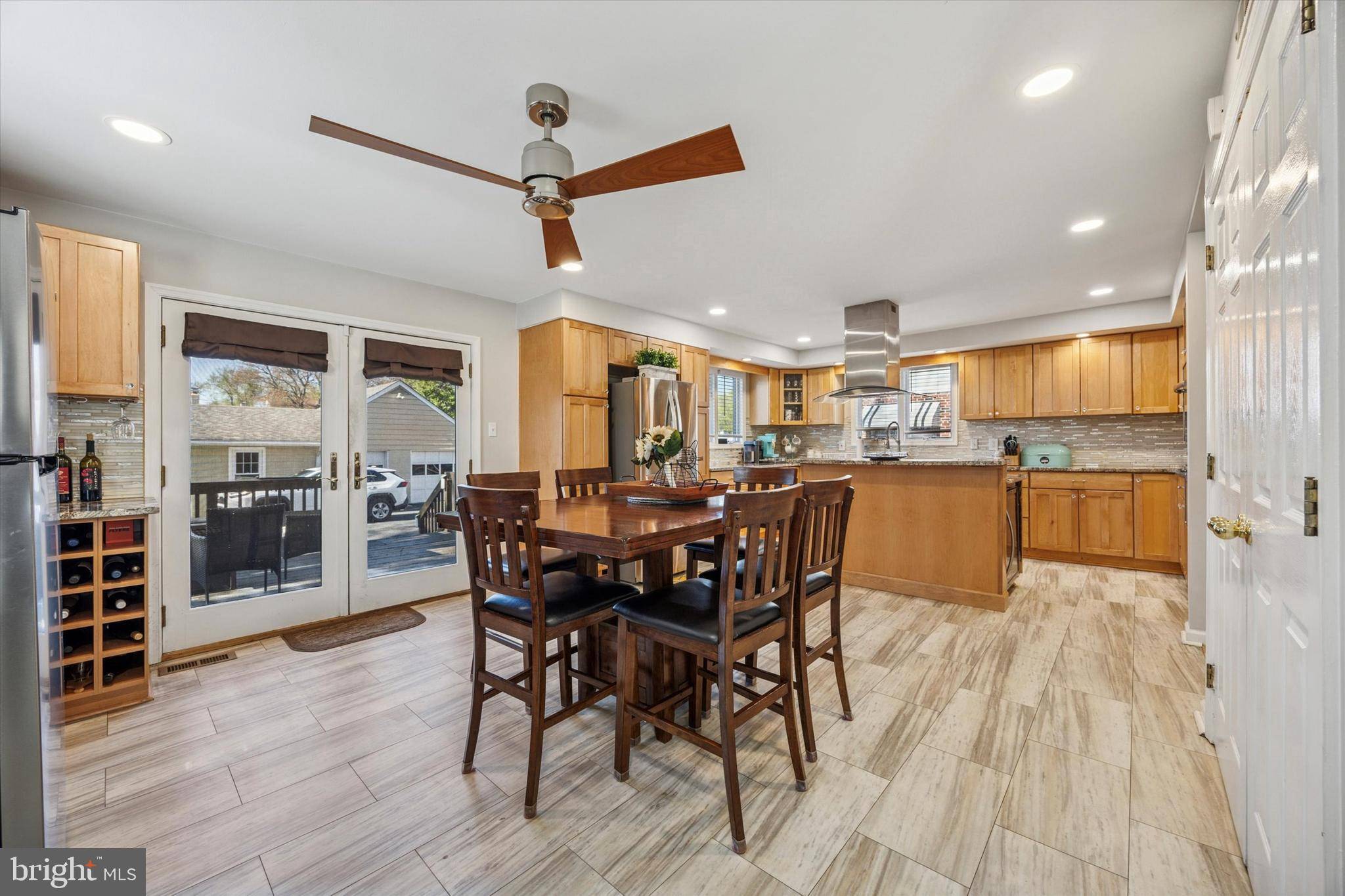 936 MEETINGHOUSE RD, Upper Chichester, PA 19061