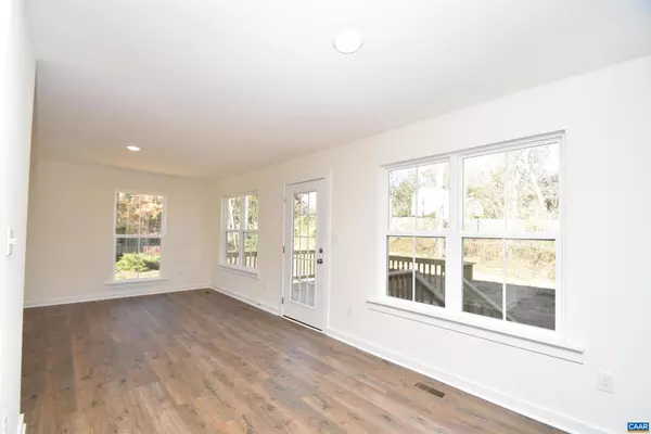 Palmyra, VA 22963,927 JEFFERSON DR #LM 279/1