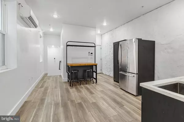 Philadelphia, PA 19123,Address not disclosed