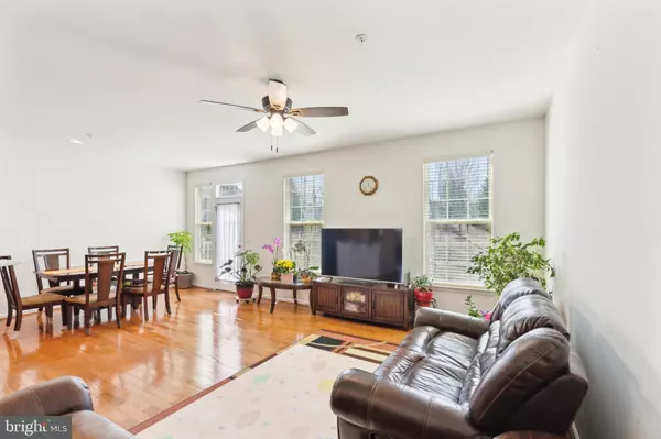 Oreland, PA 19075,28 HAWKSWELL CIR