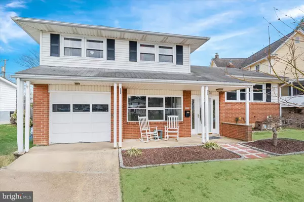 205 MEADOWOOD DR, Newark, DE 19711