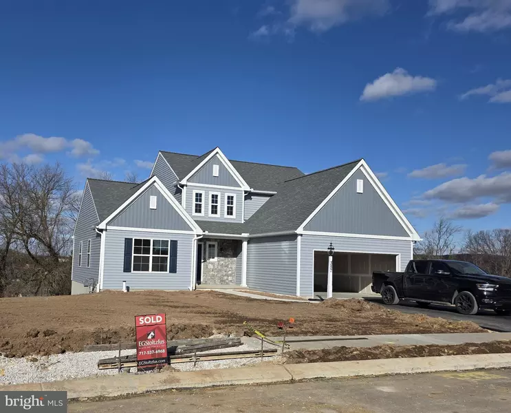 357 LLOYDS LN, York, PA 17406