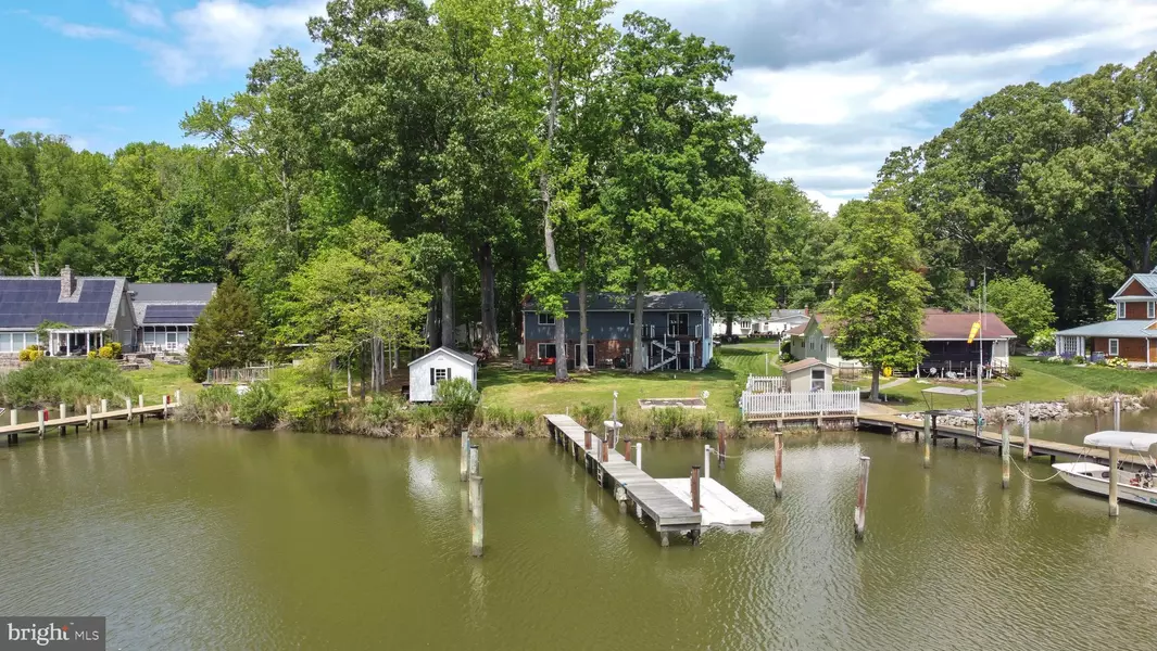 819 ELM DR, West River, MD 20778