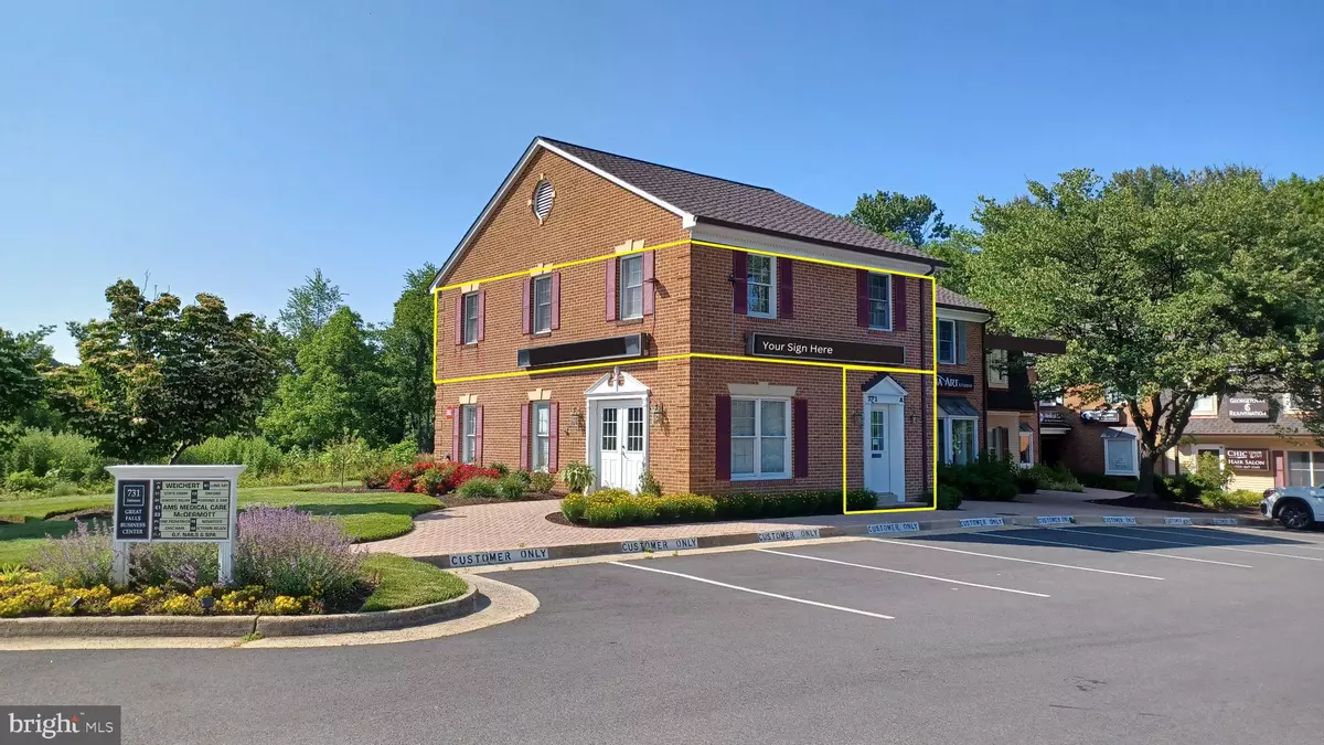 Great Falls, VA 22066,731 WALKER RD #A2