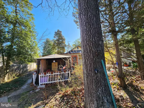 Clementon, NJ 08021,54 ALBERTSON AVE