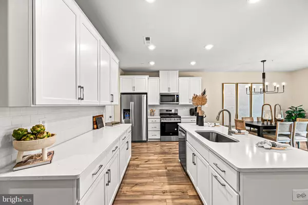 3 FOUR LEAF DR,  Downingtown,  PA 19335