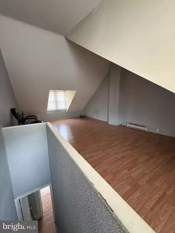 Reading, PA 19602,1512 HAAK ST