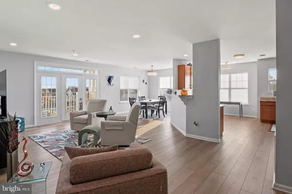 Laurel, MD 20707,13501 BELLE CHASSE BLVD #314