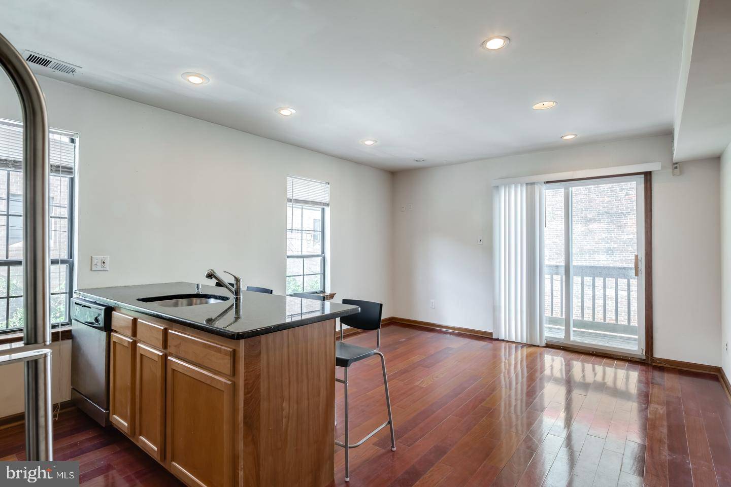 Philadelphia, PA 19146,617 S 18TH ST #2ND FLR