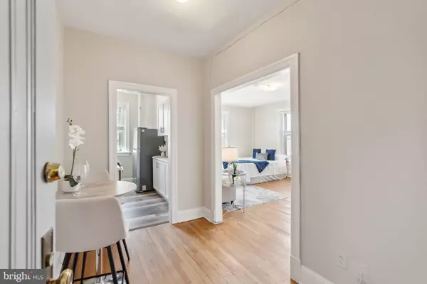 Washington, DC 20009,1954 COLUMBIA RD NW #812