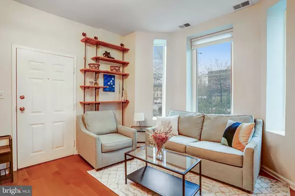 Washington, DC 20010,1038 LAMONT ST NW #1A