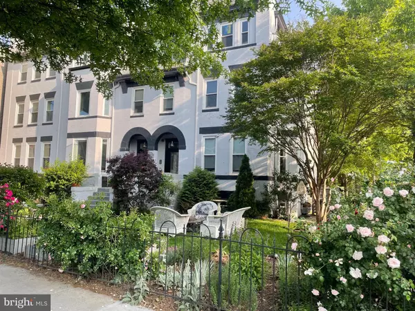 Washington, DC 20010,1038 LAMONT ST NW #1A