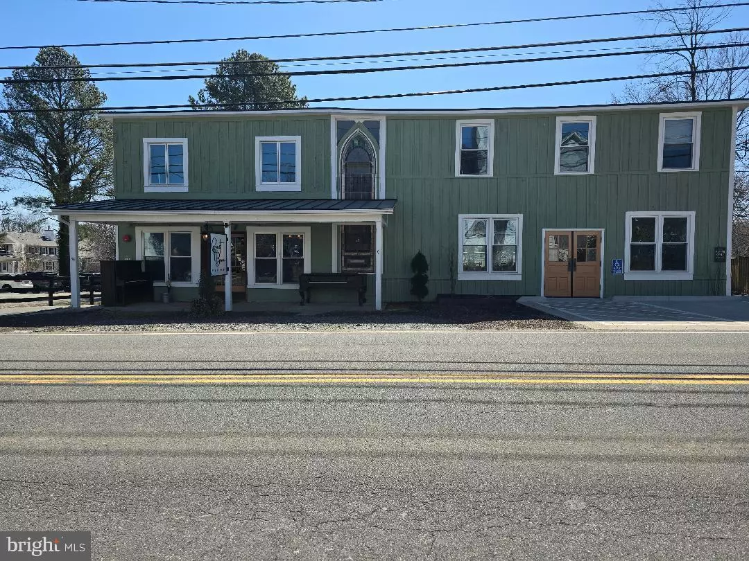 Round Hill, VA 20141,6 W LOUDOUN ST