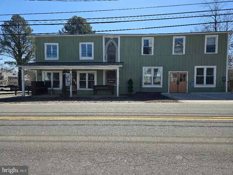 6 W LOUDOUN ST, Round Hill, VA 20141