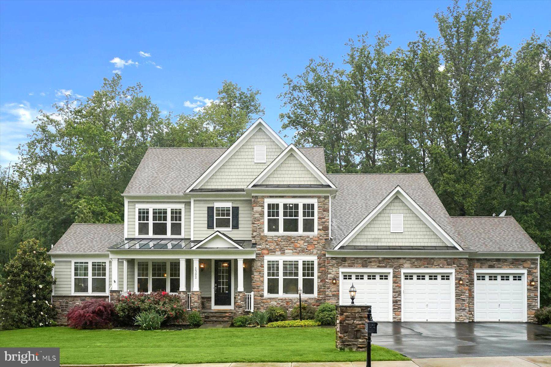 Mclean, VA 22102,1302 SCOTTS RUN RD