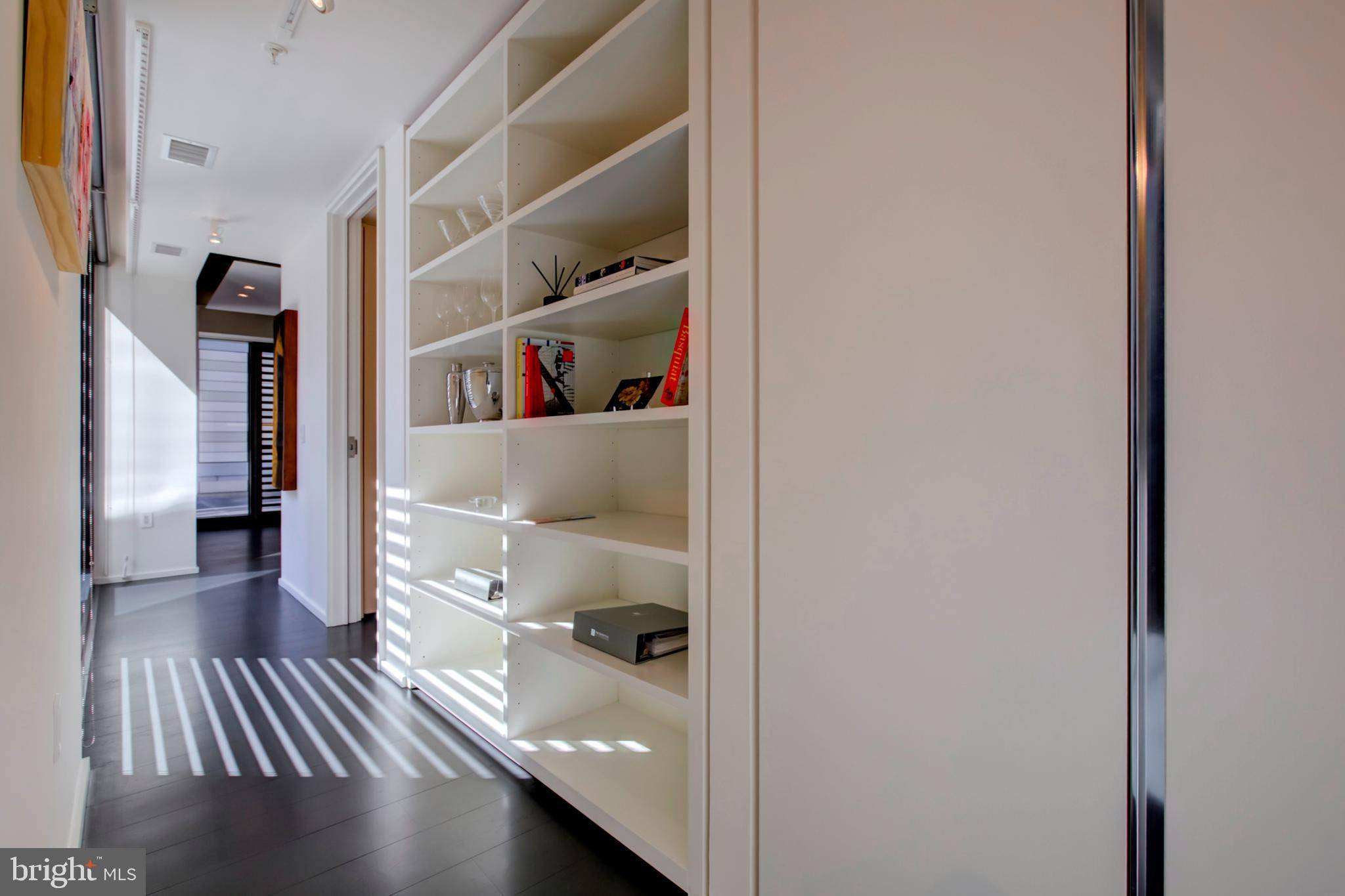 Washington, DC 20001,925 H ST NW #301
