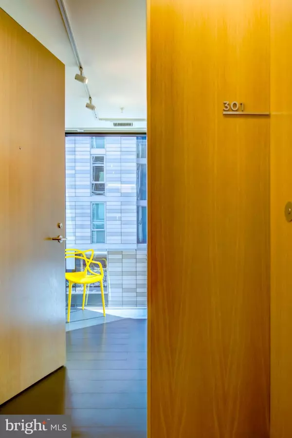 Washington, DC 20001,925 H ST NW #301