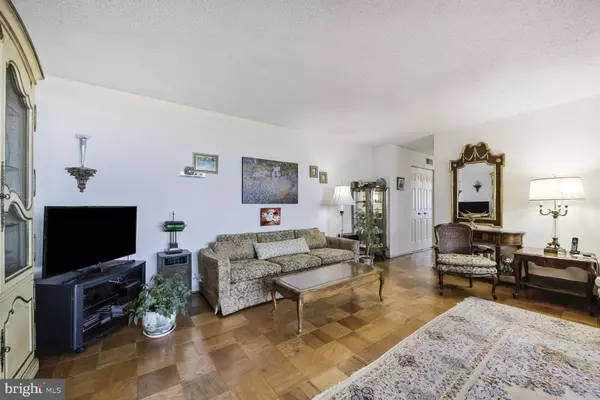 Chevy Chase, MD 20815,4601 N PARK AVE #1807-G