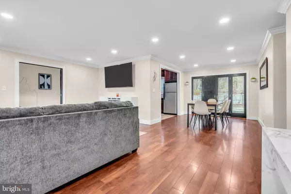 Absecon, NJ 08201,112 WOODCREST AVE