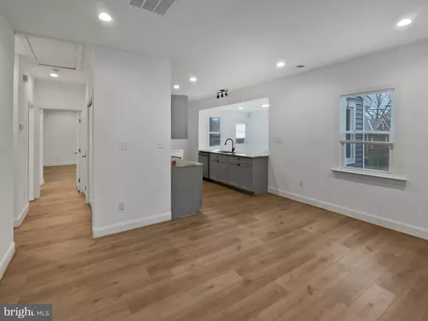 Brentwood, MD 20722,3722 SHEPHERD ST