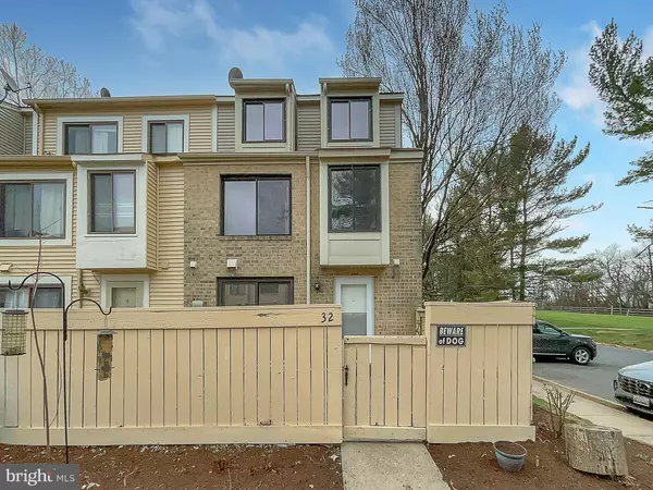 32 WELBECK CT, Montgomery Village, MD 20886
