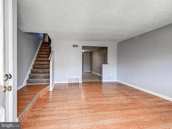 Dundalk, MD 21222,2044 KELMORE RD