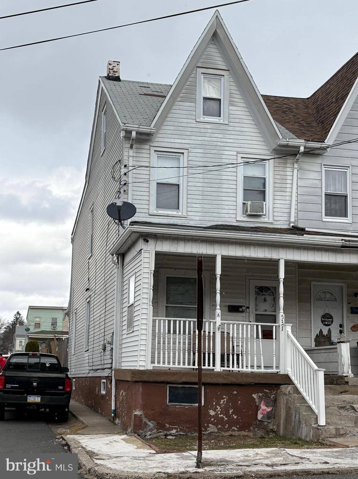 531 W CHESTNUT ST, Frackville, PA 17931